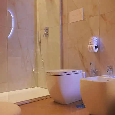 Πανσιόν Toledo Lr Collection 4*