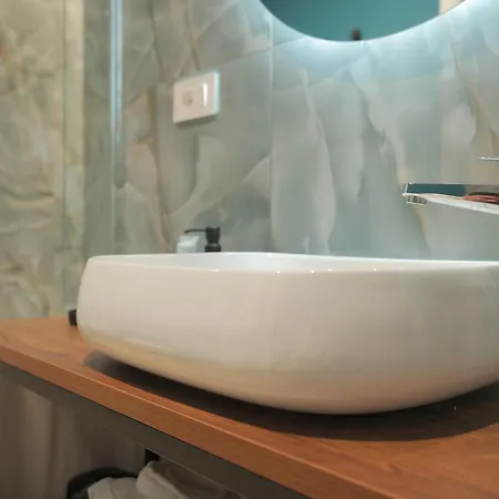 בית הארחה Toledo Lr Collection נאפולי