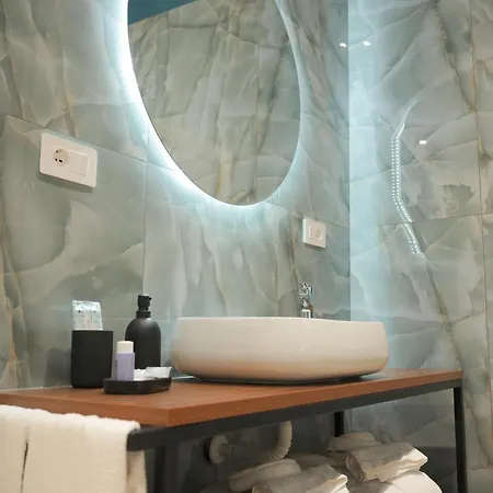 Toledo Lr Collection