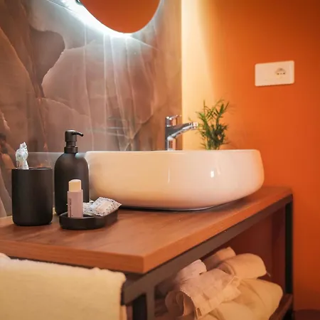 Πανσιόν Toledo Lr Collection 4*