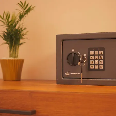 Toledo Lr Collection Πανσιόν